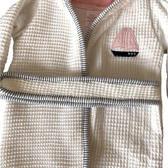 Nautica Infant Bathtime Sailboat Robe - Picture 3 of 5